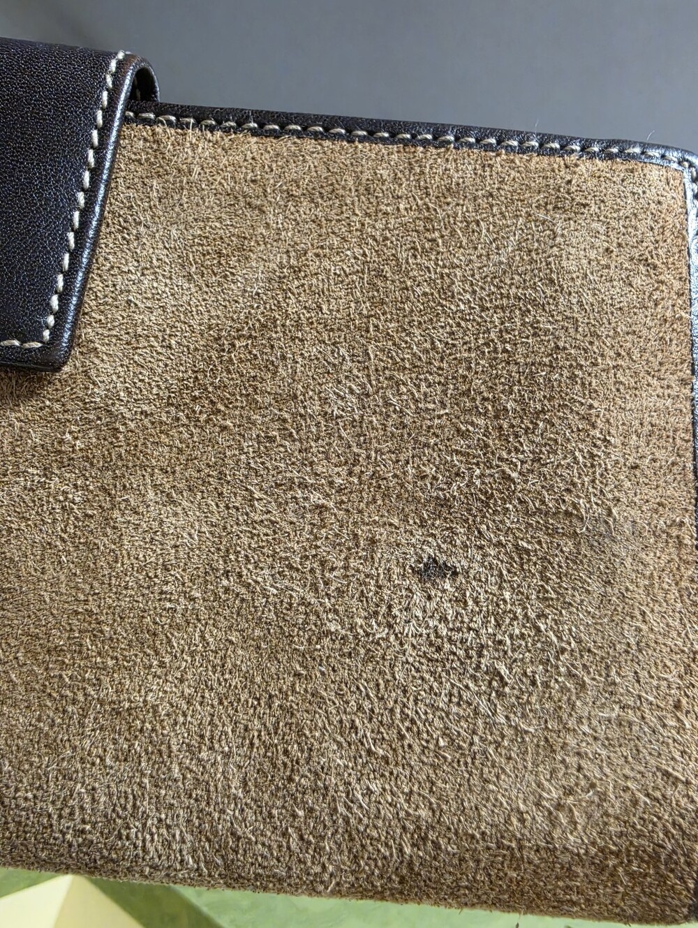 Gucci Suede Brown Wallet Clutch - Brown - Picture 16 of 16